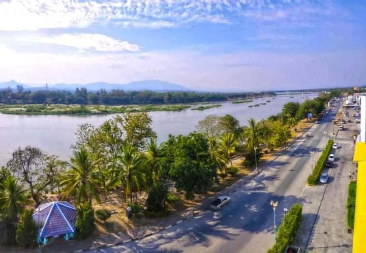 Viang Tak Riverside Hotel Εξωτερικό φωτογραφία